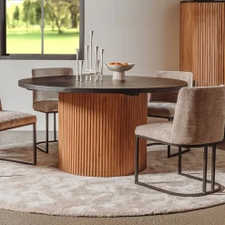 Ronde Eettafel Palazzo Teakhout en mineraal stucwerk